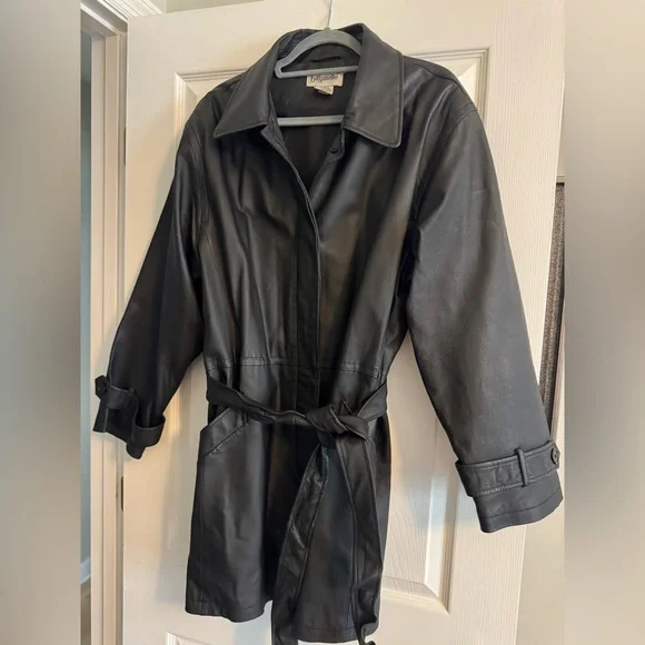 100% Black Leather Vintage Trench Coat - Picture 2 of 4